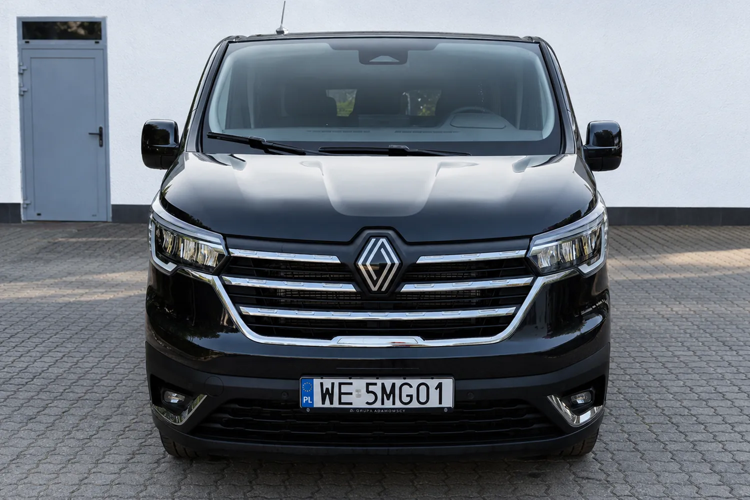 trafic-6 copy Renault Trafic 2026 – 9-osobowy Automat L2H1 - obrazek 1